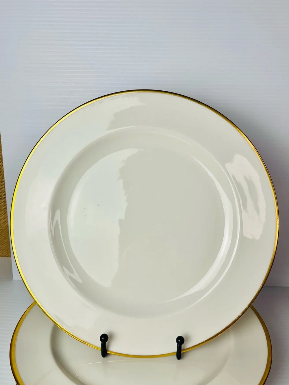 Set Of 4 Vintage Haviland Porcelain Limoges White Dinner Plates with Gold Trim